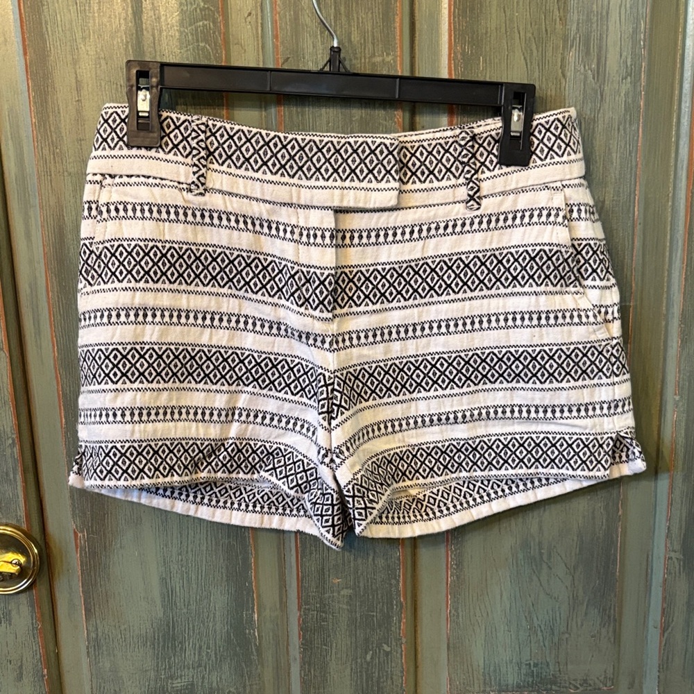 Loft Women's Black and White Patterned Shorts